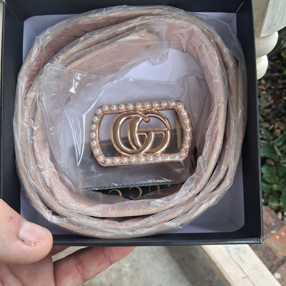 Gucci Beige Belt with Pearl-Accented GG Buckle - Picture 1 of 1